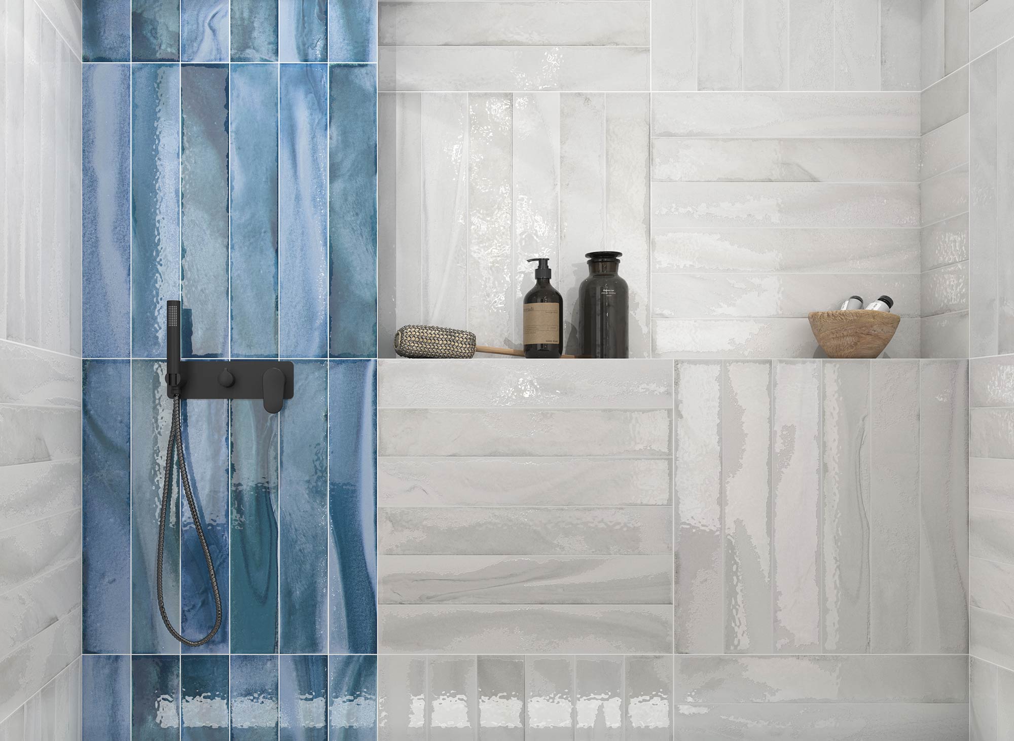 azulejos brillantes tipo glossy blancos y azules en ducha